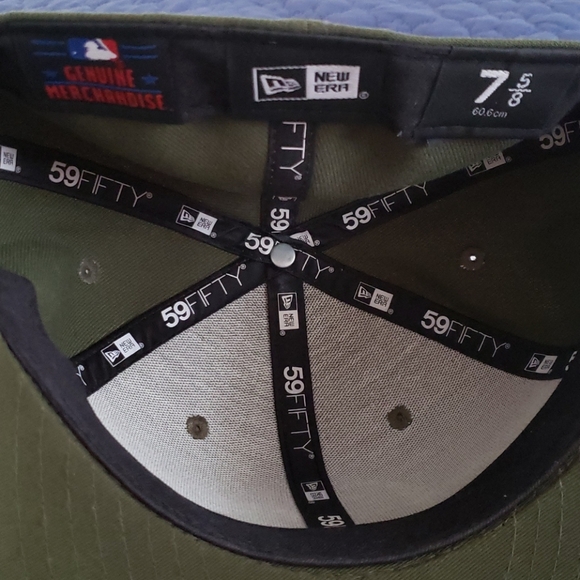 MLB Army Green New Era Yankee Hat - Picture 6 of 7